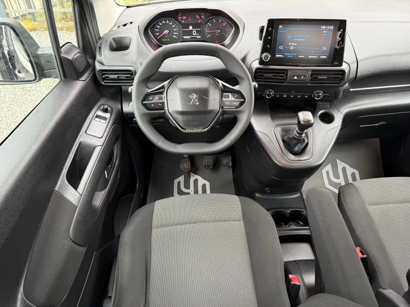 Peugeot Rifter 1.5 blueHDI  Allure Pack 4+ 1, снимка 13 - Автомобили и джипове - 53270176