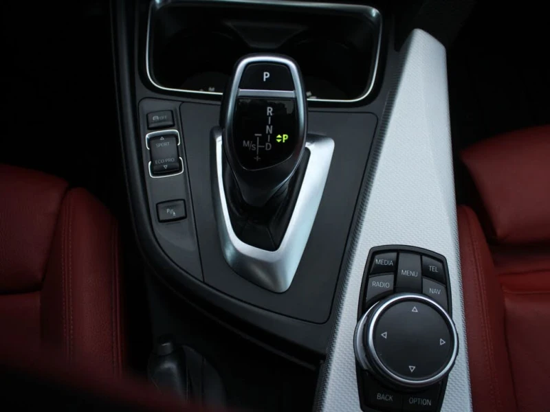 BMW 335 * HeadUp* AвтоКредит* (ЦЕНА ДО БГ), снимка 14 - Автомобили и джипове - 53541967