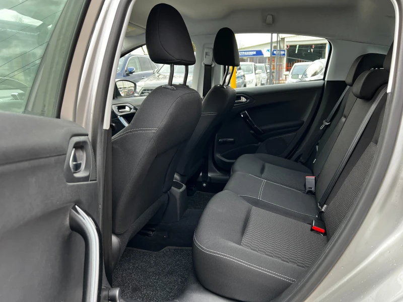 Peugeot 208 1.2i ГАЗ/EURO-6B/ПАРКТРОНИК/TOUCH SCREEN, снимка 12 - Автомобили и джипове - 53565104