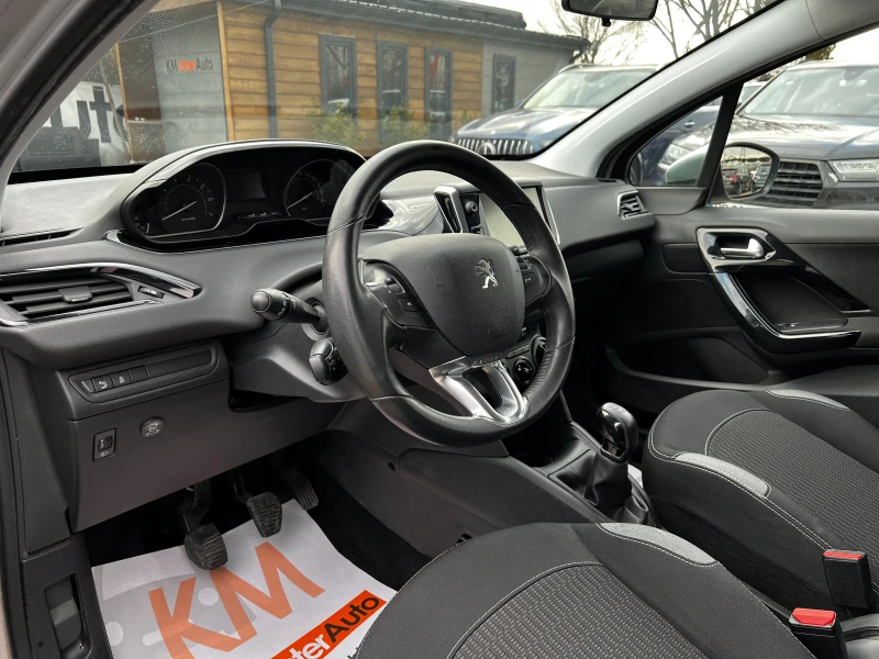 Peugeot 208 1.2i ГАЗ/EURO-6B/ПАРКТРОНИК/TOUCH SCREEN, снимка 9 - Автомобили и джипове - 53565104
