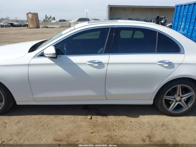 Mercedes-Benz E 300 4MATIC #УНИКАТ# !FULL!, снимка 13 - Автомобили и джипове - 54944513