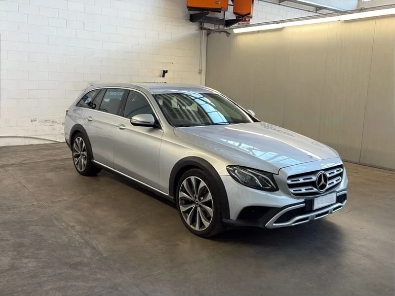 Mercedes-Benz E 220 * All-Terrain* 4Matic* 2018* , снимка 2 - Автомобили и джипове - 55901383