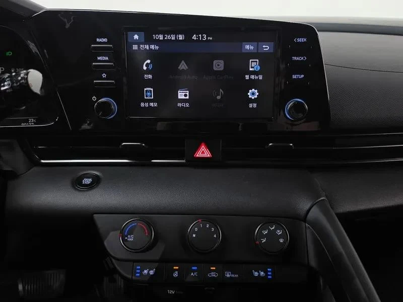 Hyundai Elantra, снимка 12 - Автомобили и джипове - 56723511
