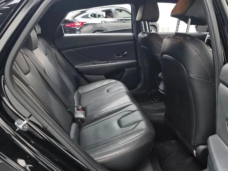 Hyundai Elantra, снимка 10 - Автомобили и джипове - 56723511