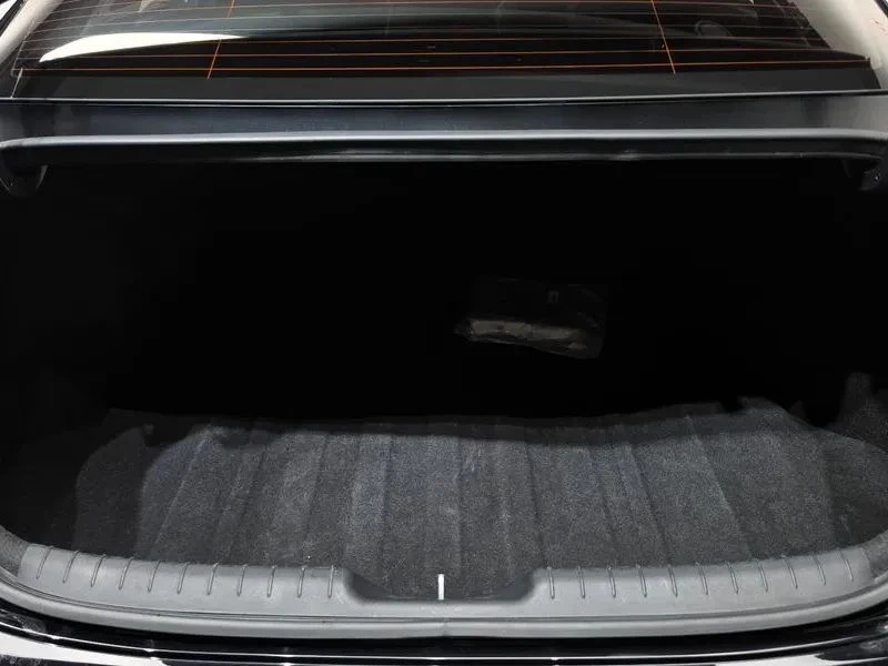 Hyundai Elantra, снимка 15 - Автомобили и джипове - 56723511