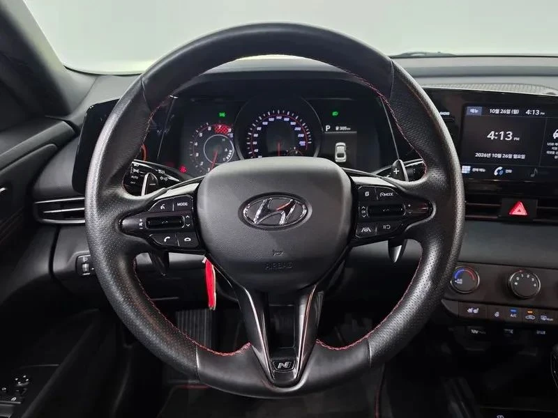 Hyundai Elantra, снимка 11 - Автомобили и джипове - 56723511