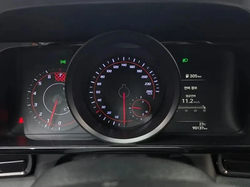 Hyundai Elantra, снимка 7 - Автомобили и джипове - 56723511