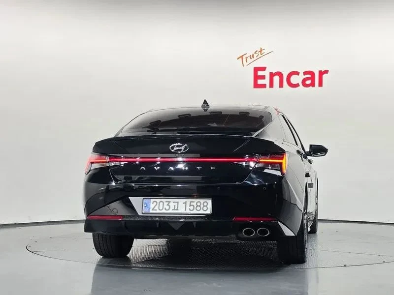 Hyundai Elantra, снимка 3 - Автомобили и джипове - 56723511
