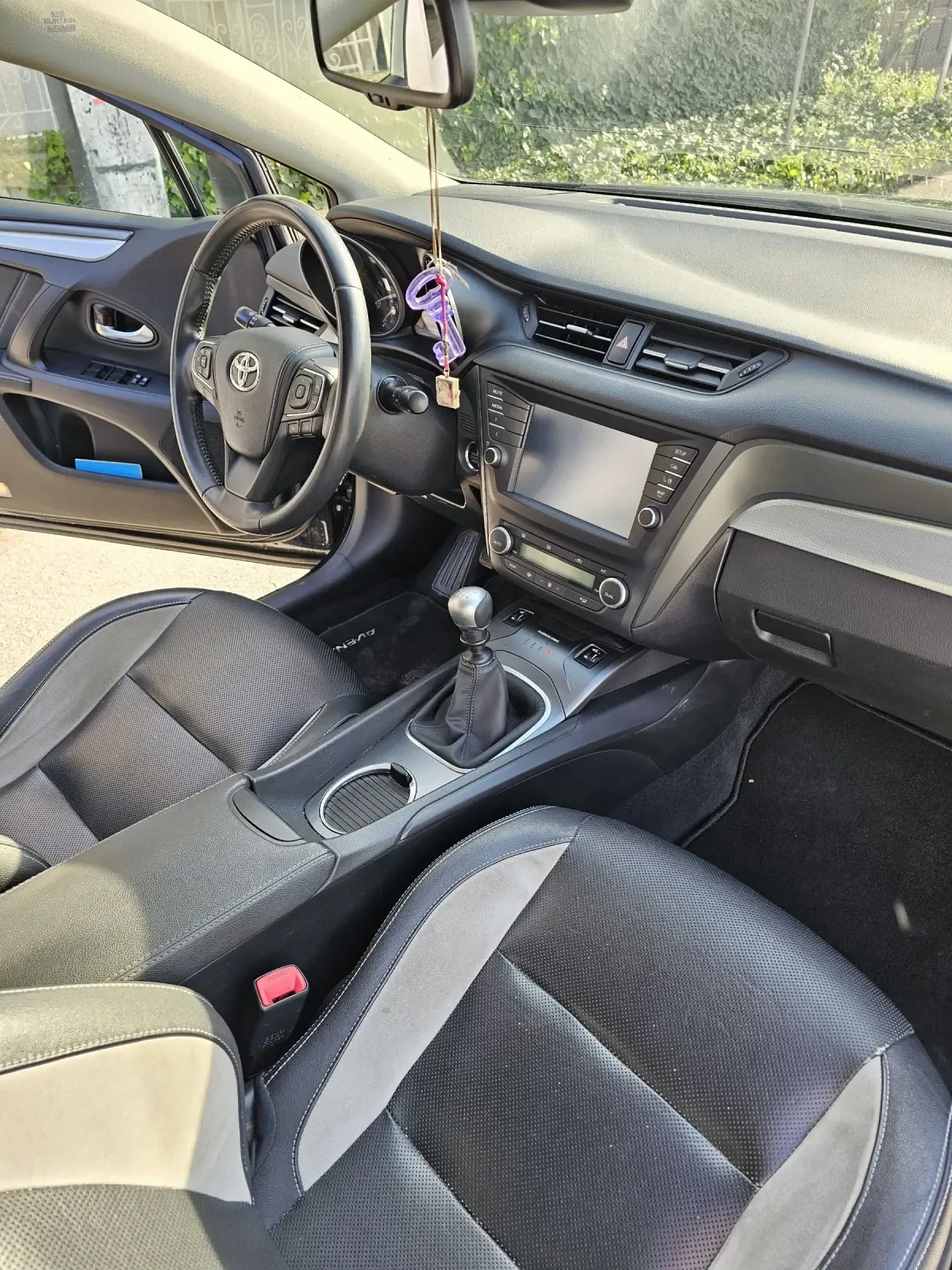 Toyota Avensis  - изображение 7