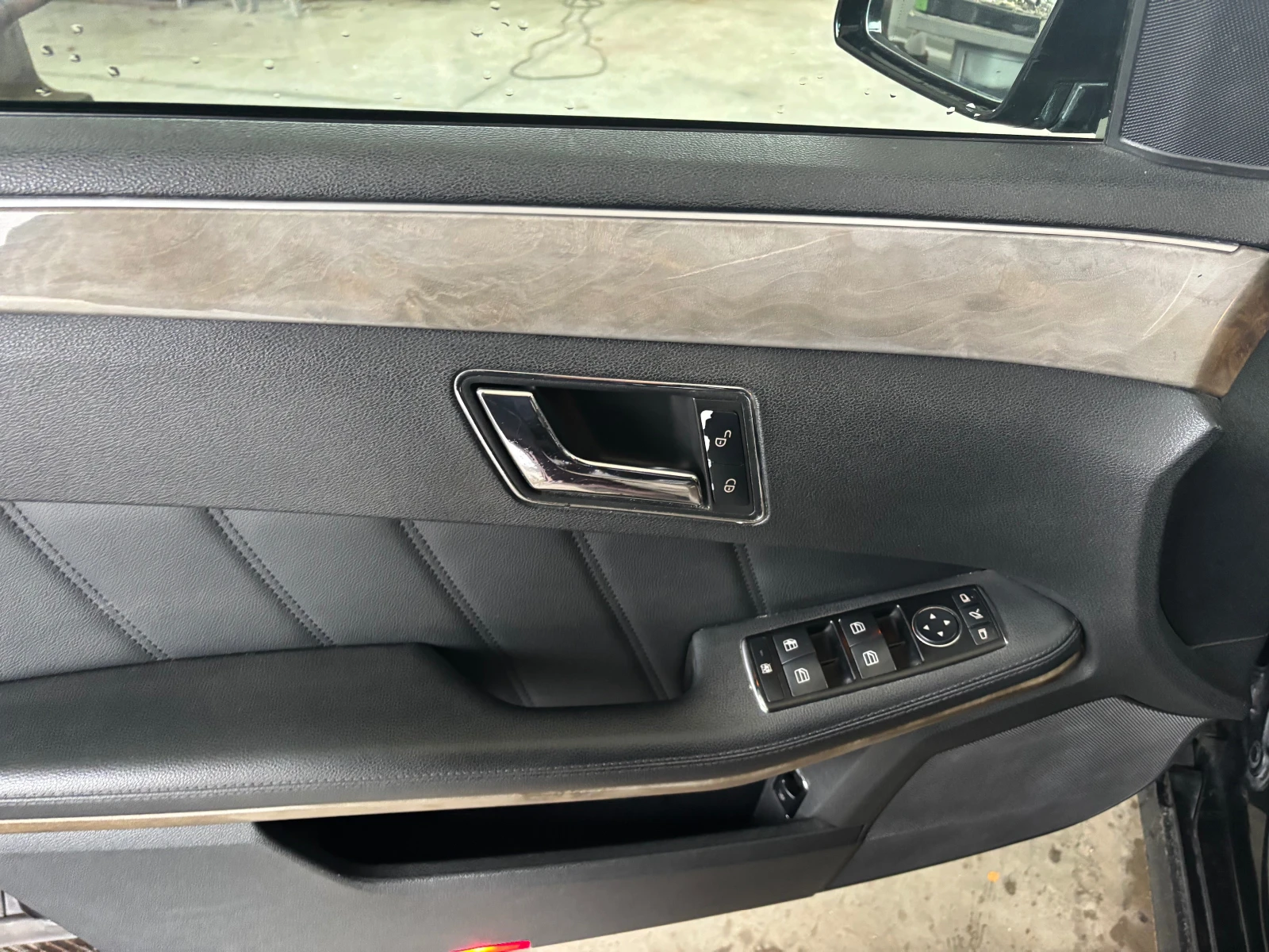Mercedes-Benz E 350  - изображение 8
