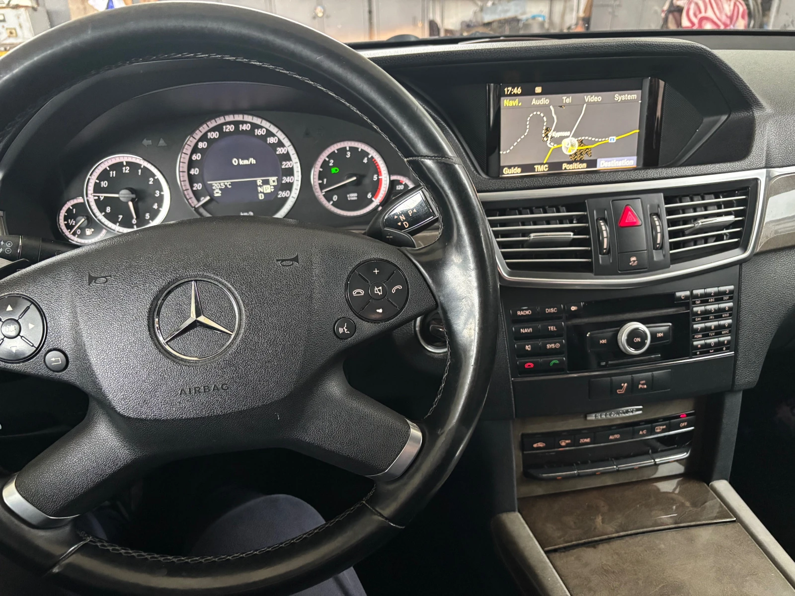 Mercedes-Benz E 350  - изображение 10