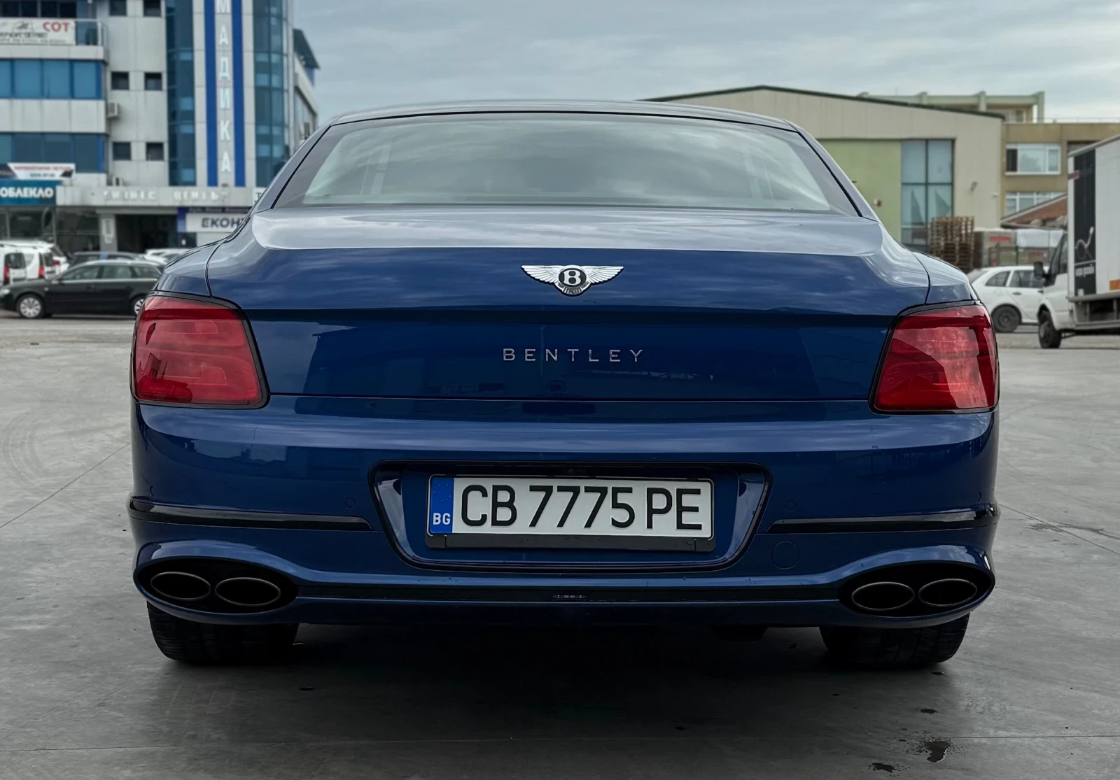 Bentley Flying Spur V8 - изображение 5