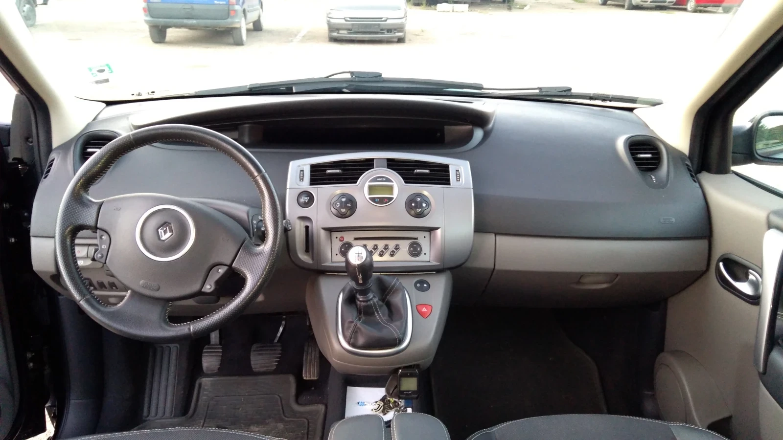 Renault Scenic 1.5DCI - изображение 7