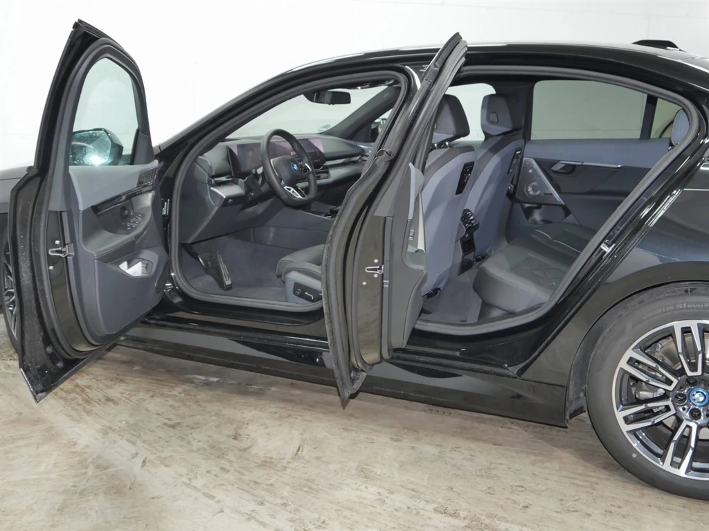 BMW i5 xDrive40 | Mobile.bg   3