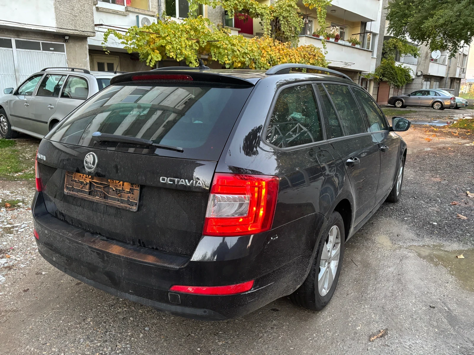 Skoda Octavia 1.6TDI DSG Navi  | Mobile.bg   7