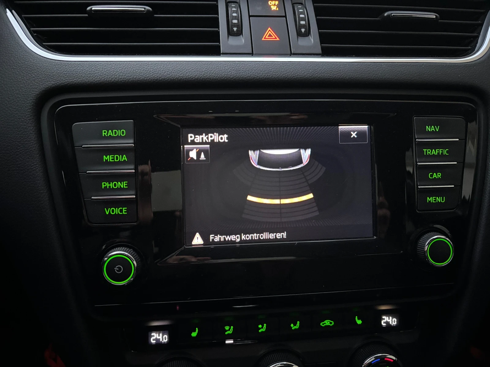 Skoda Octavia 1.6TDI DSG Navi  | Mobile.bg   14