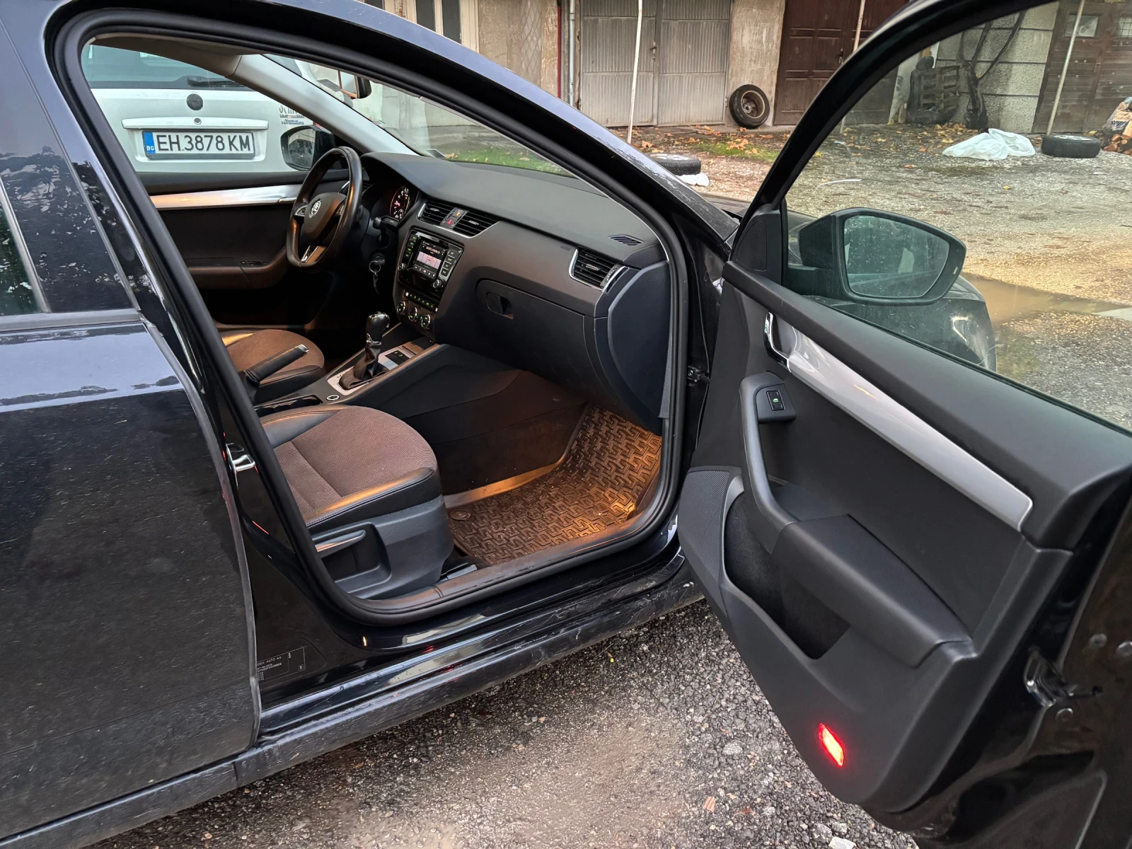 Skoda Octavia 1.6TDI DSG Navi  | Mobile.bg   12