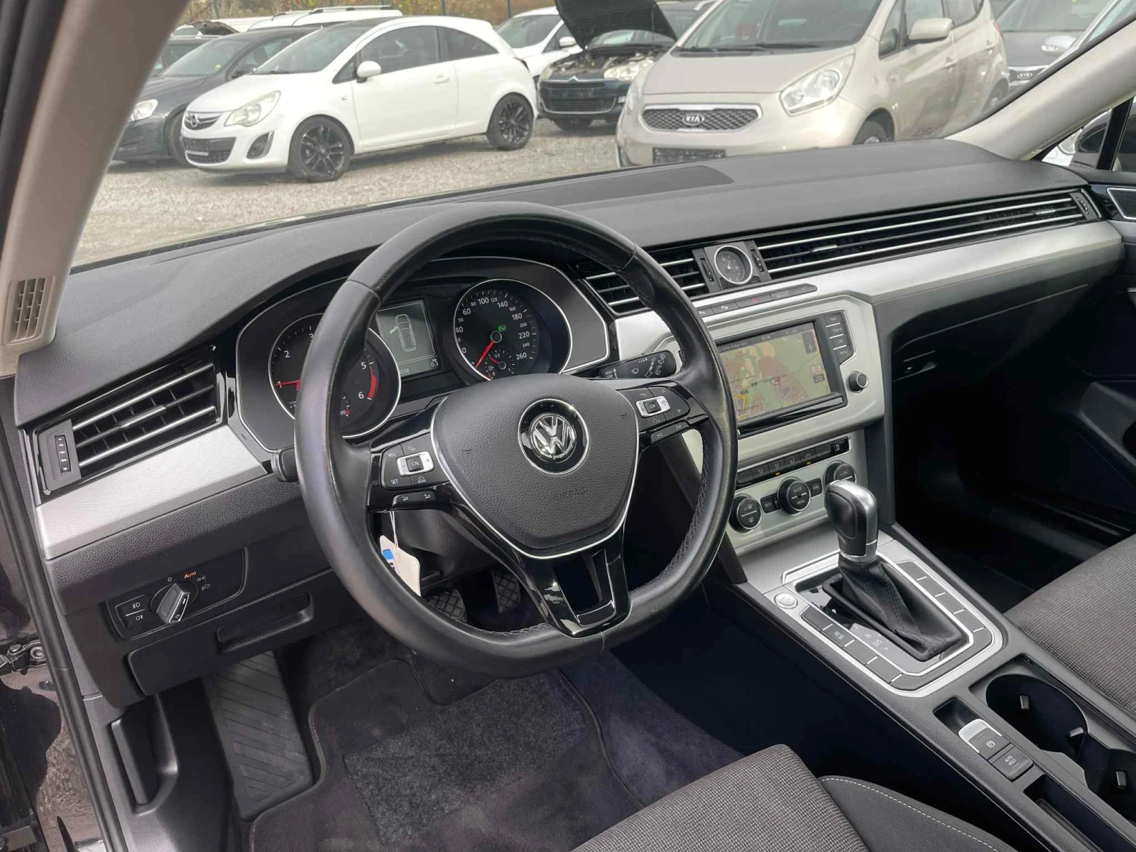 VW Passat 2.0TDI-150к.с-LED-NAVI-ПАНОРАМА-САМОПАРКИРАНЕ - изображение 9