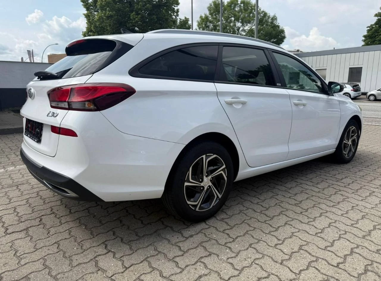 Hyundai I30 1.6CRDI Германия Full full - изображение 4