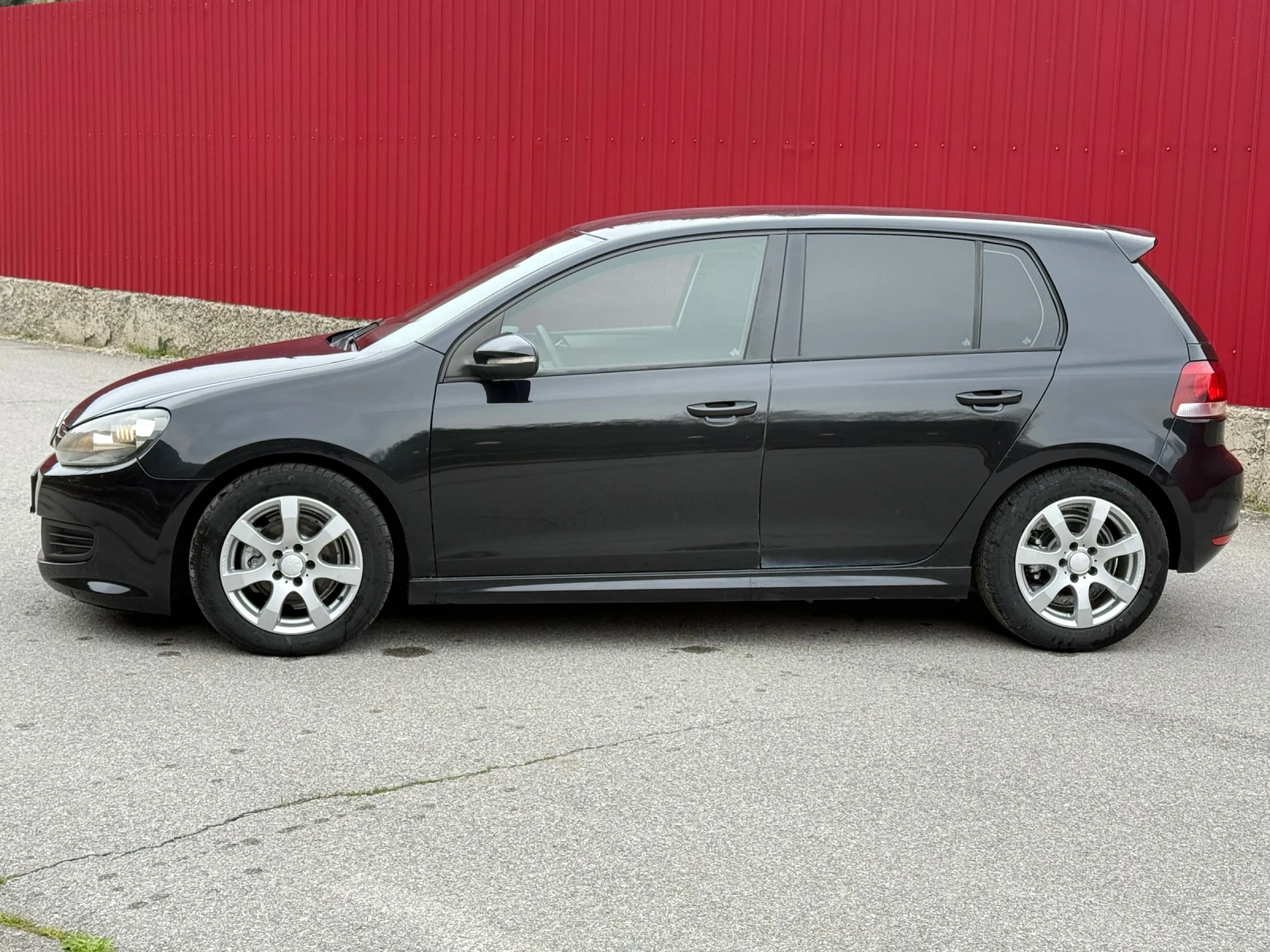 VW Golf 1.6TDI R-line* Klimatronik* EURO5, снимка 7 - Автомобили и джипове - 52861996