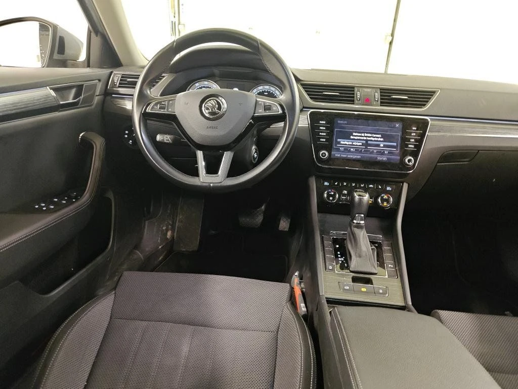 Skoda Superb  - изображение 8