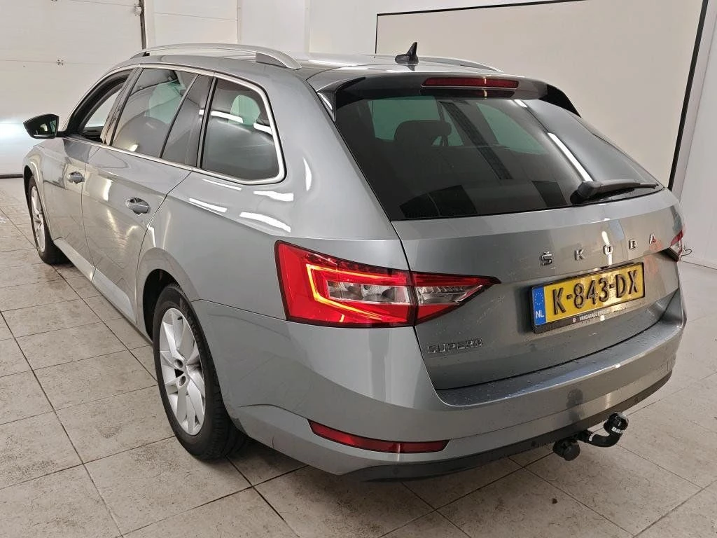 Skoda Superb  - изображение 4