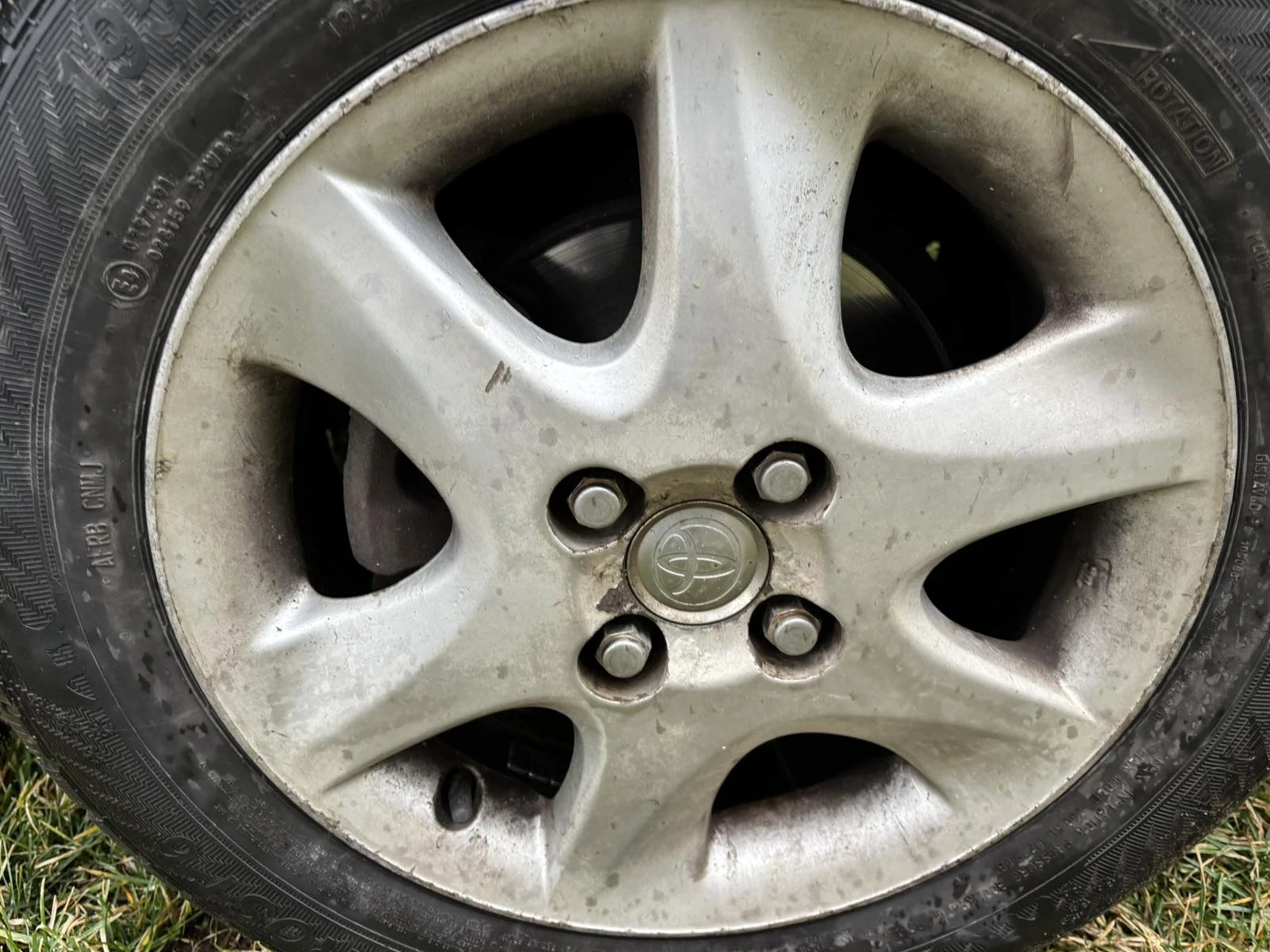 Toyota Corolla verso  - изображение 9