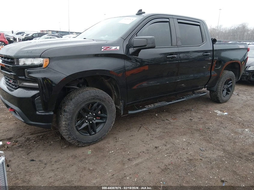 Chevrolet Silverado 6.2l 1500 4Wd Short Bed Lt Trail Boss, снимка 2 - Автомобили и джипове - 53817634