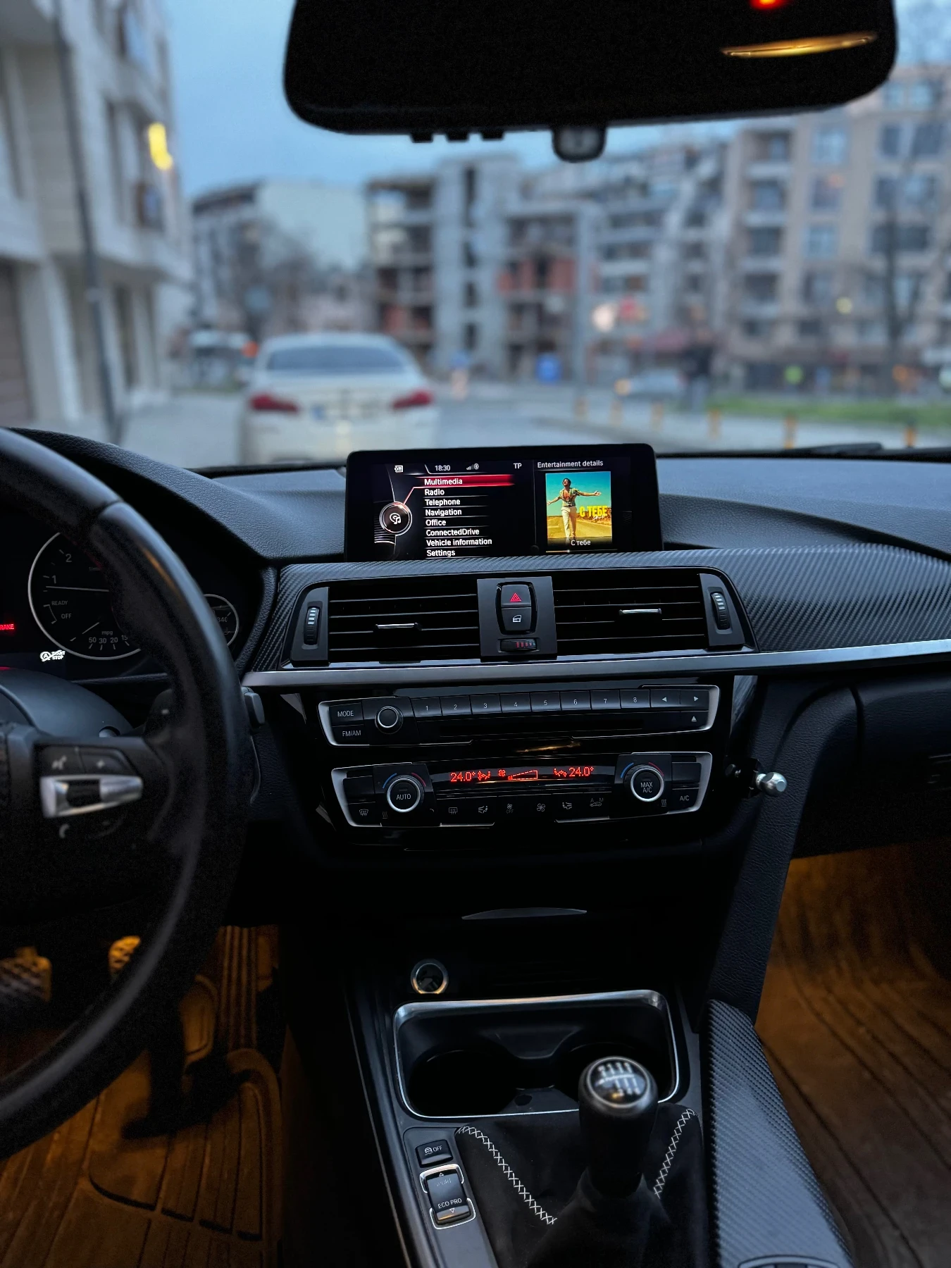 BMW 335 Ръчка задно , снимка 11 - Автомобили и джипове - 53951575