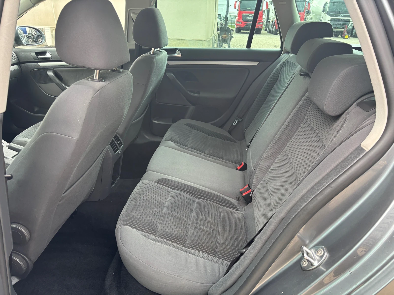 VW Golf V 1.9TDI, снимка 10 - Автомобили и джипове - 53999753