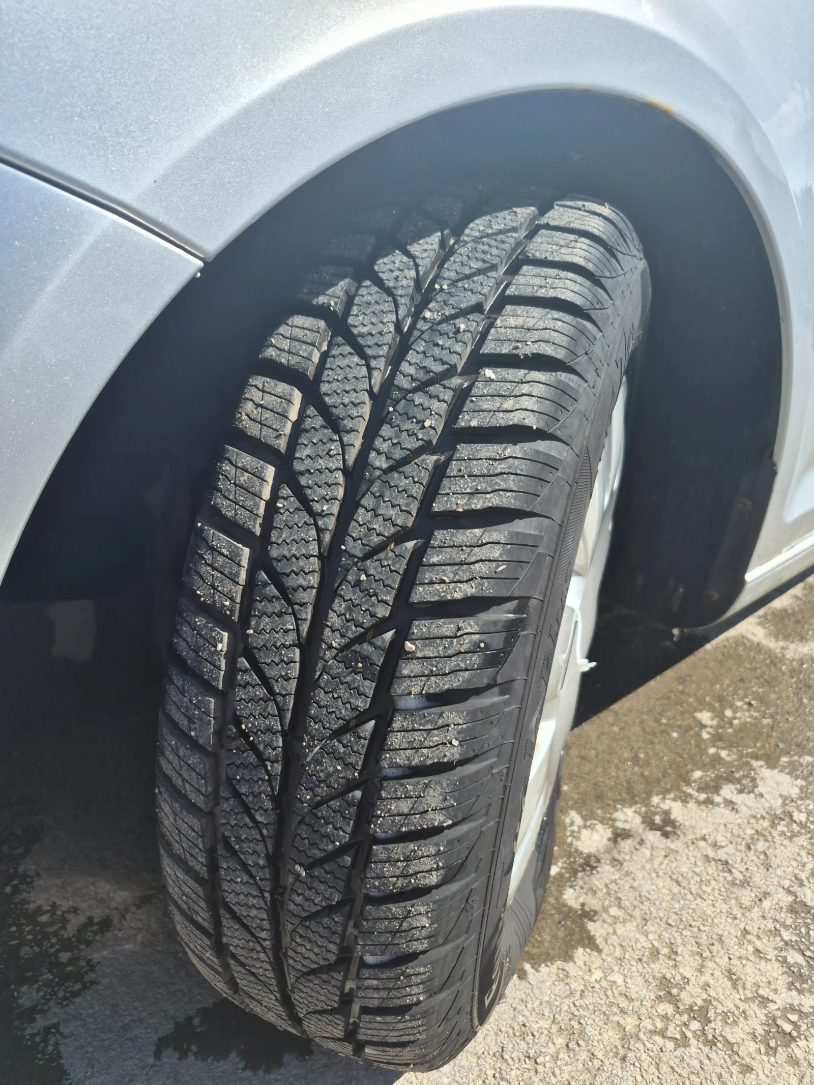 VW Golf Plus 2.0, снимка 11 - Автомобили и джипове - 54041713