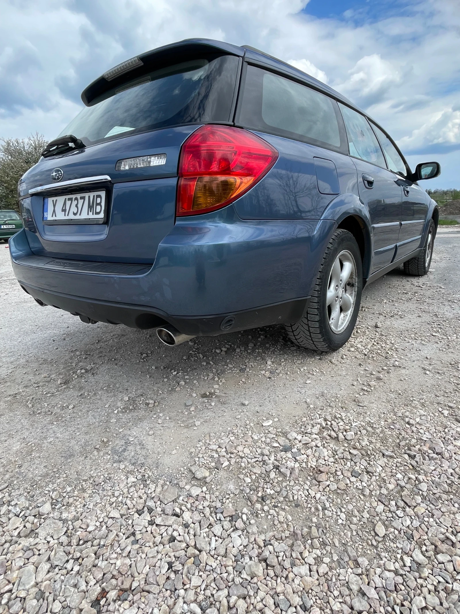 Subaru Outback 2.5, снимка 15 - Автомобили и джипове - 54183030
