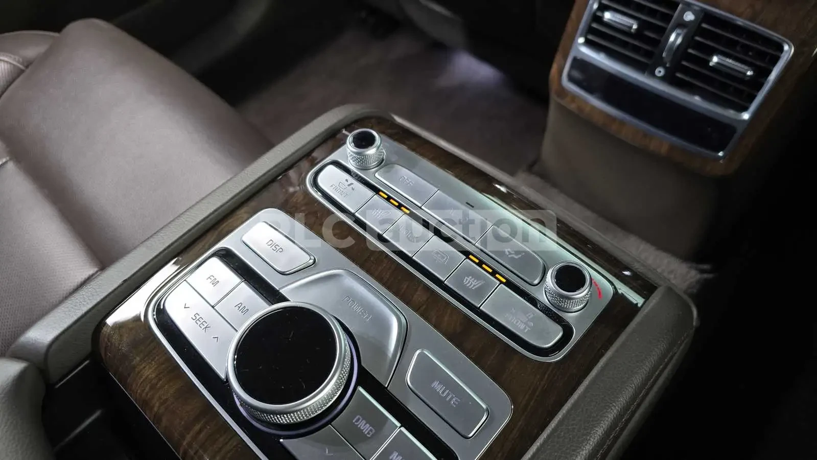 Kia K9, снимка 17 - Автомобили и джипове - 54206372