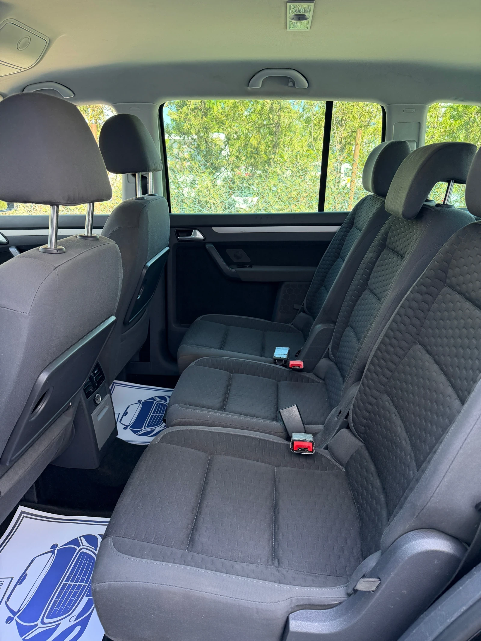 VW Touran 1.9TDI 105к.с. 6+ 1, снимка 7 - Автомобили и джипове - 54571722