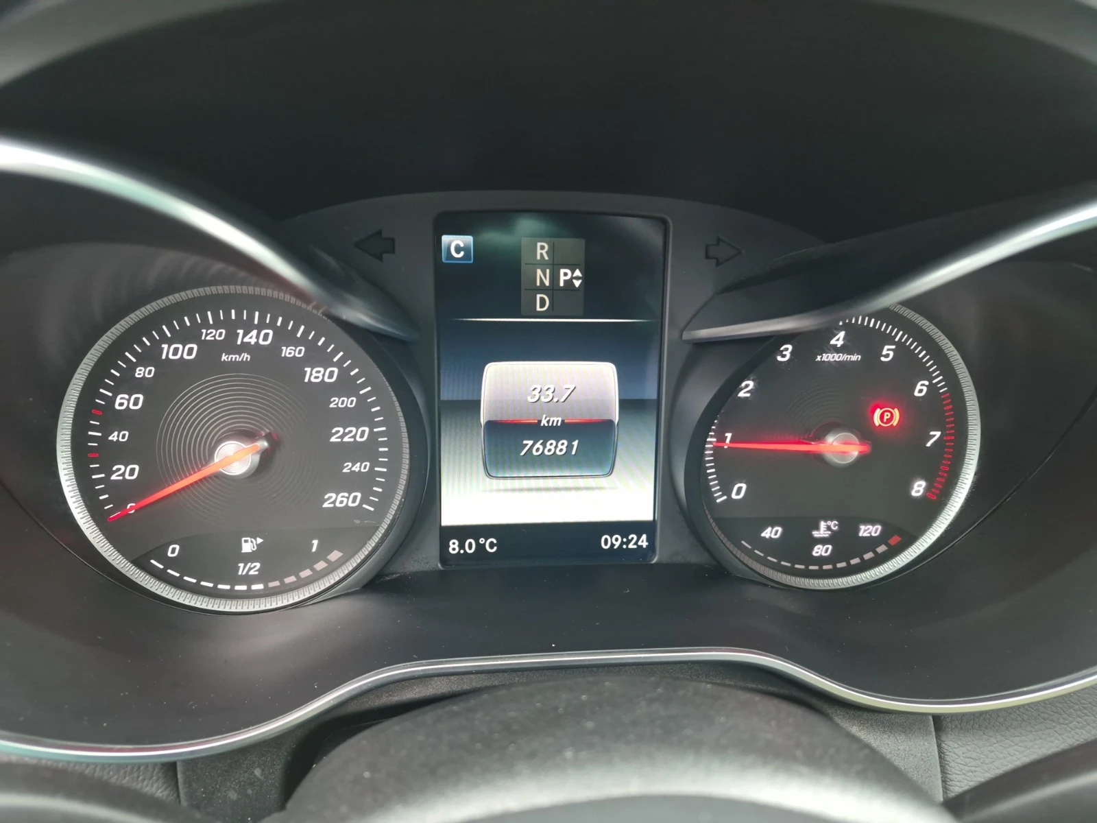 Mercedes-Benz C 300 * * CARFAX * * АВТО КРЕДИТ * * Цена до БГ * * , снимка 9 - Автомобили и джипове - 54585921