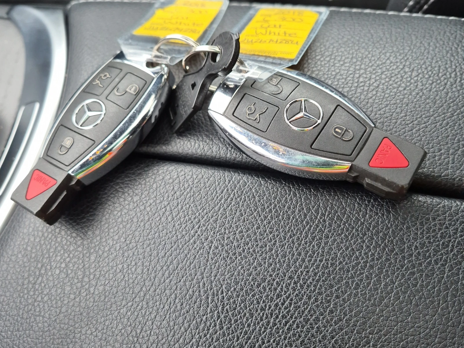 Mercedes-Benz C 300 * * CARFAX * * АВТО КРЕДИТ * * Цена до БГ * * , снимка 11 - Автомобили и джипове - 54585921