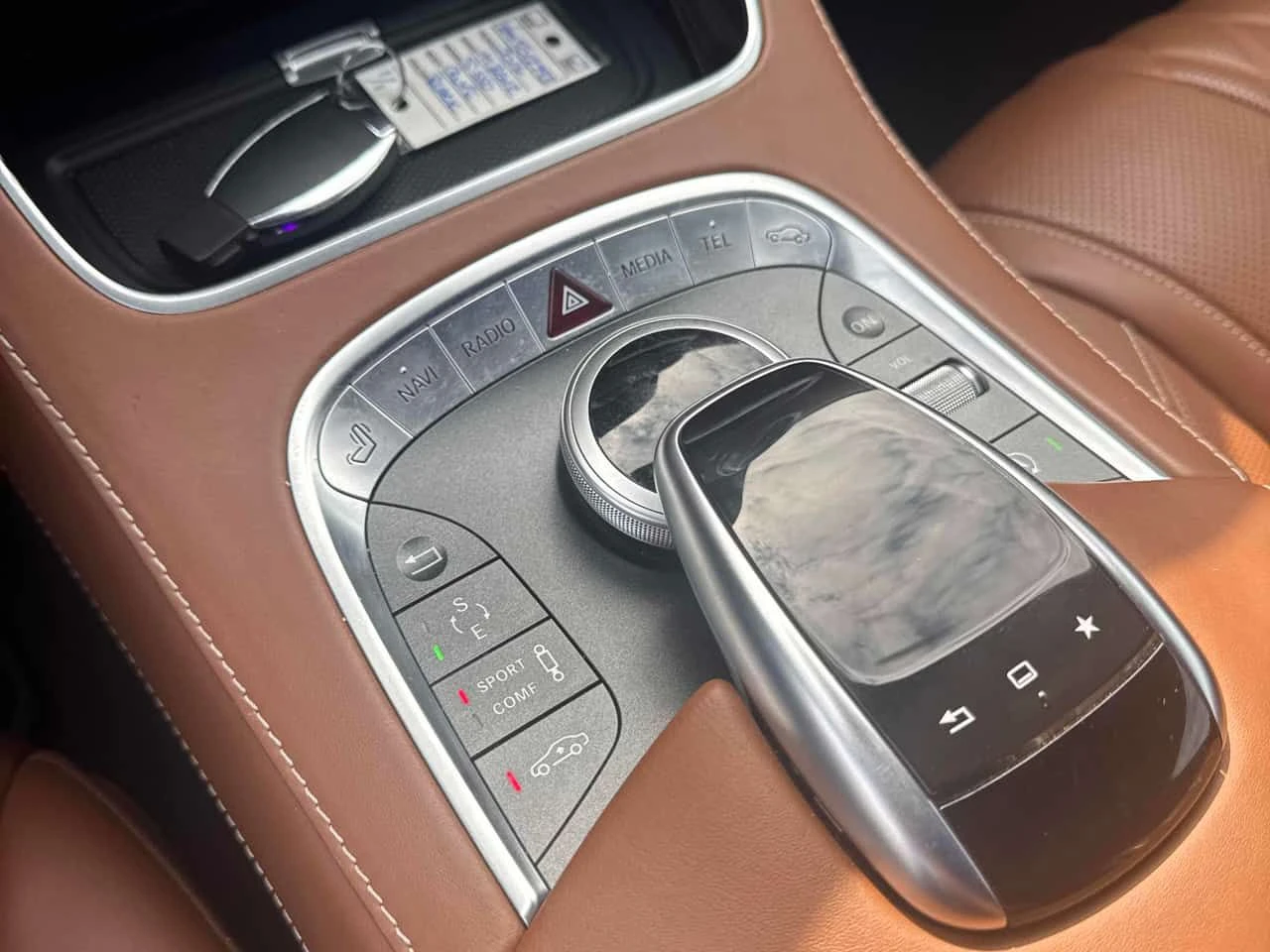 Mercedes-Benz S 550 МАСАЖИ * ДИСТРОНИК * ОБДУХВАНЕ * ПРЕДСТАВИТЕЛСТВО, снимка 11 - Автомобили и джипове - 54723800