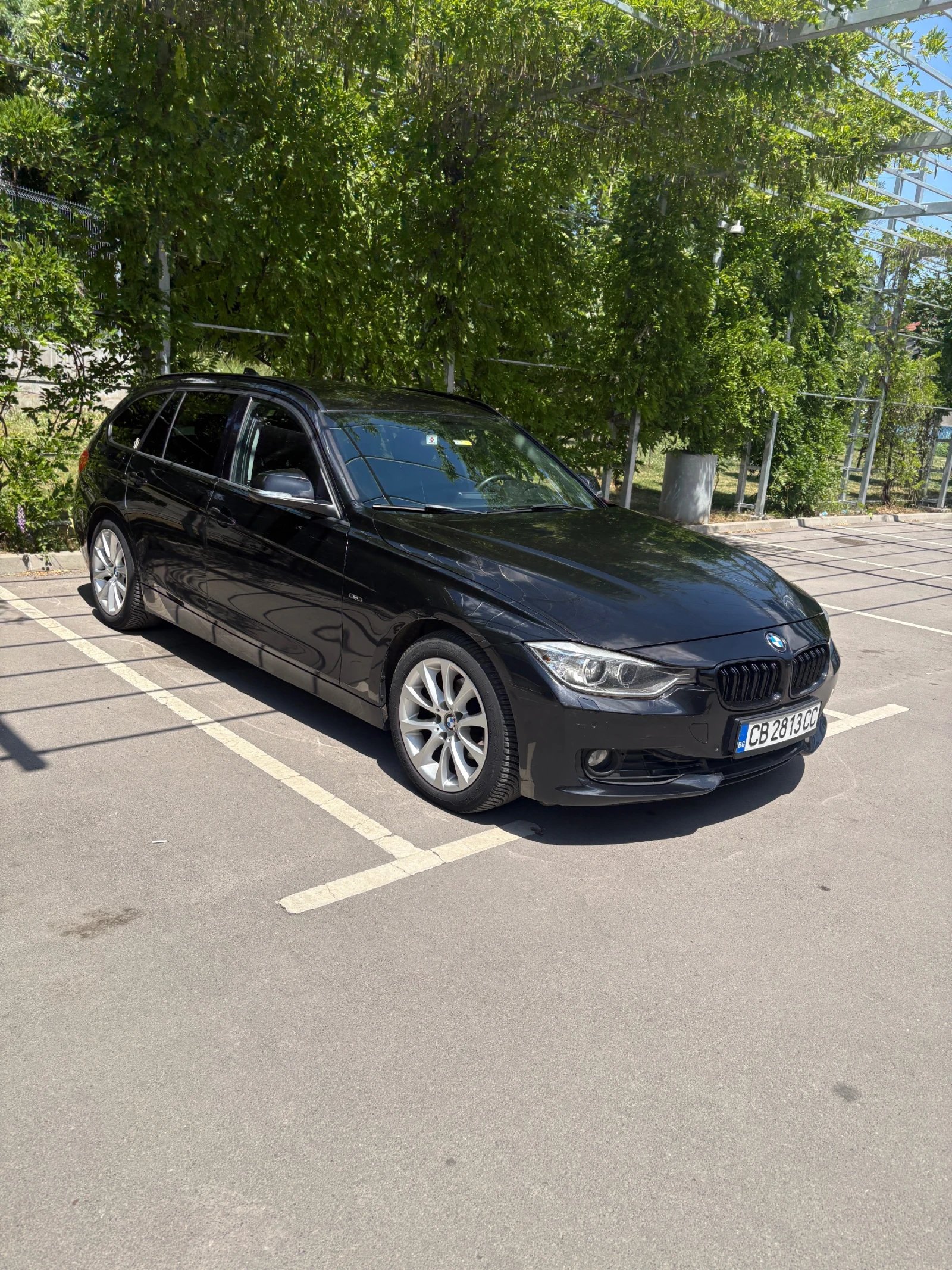 BMW 318 Touring F31 X Drive, снимка 3 - Автомобили и джипове - 54807675