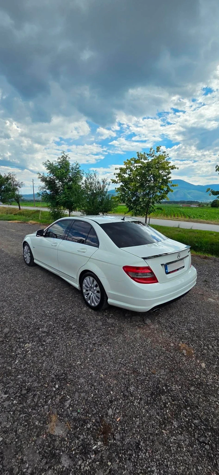 Mercedes-Benz C 180, снимка 4 - Автомобили и джипове - 54978638