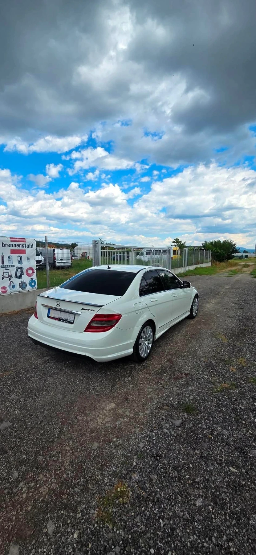 Mercedes-Benz C 180, снимка 2 - Автомобили и джипове - 54978638