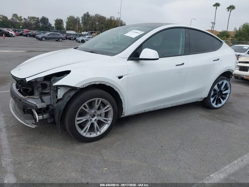 Tesla Model Y * LONG RANGE* DUAL MOTOR ALL-WHE* KEYLESS* Camera*, снимка 2 - Автомобили и джипове - 55375666