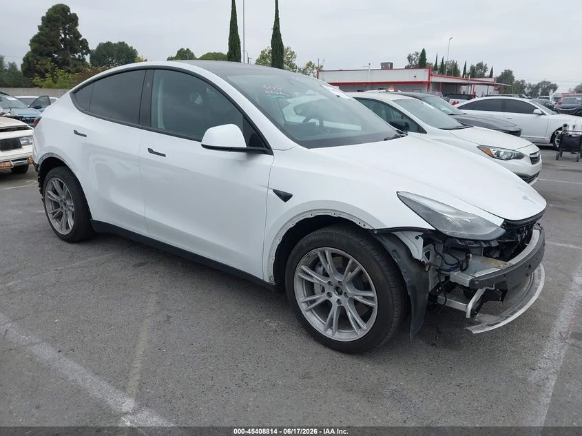Tesla Model Y * LONG RANGE* DUAL MOTOR ALL-WHE* KEYLESS* Camera*