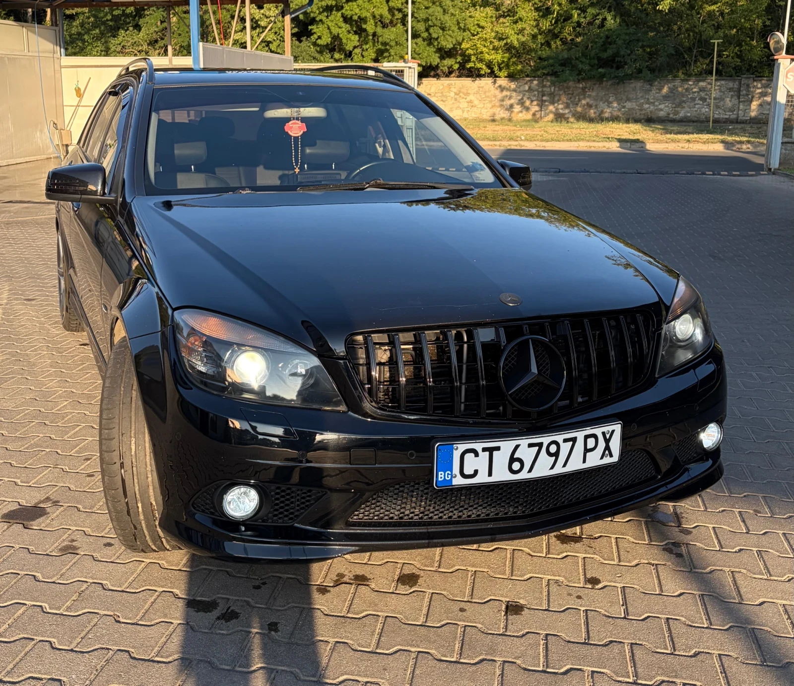 Mercedes-Benz C 220, снимка 2 - Автомобили и джипове - 55630393