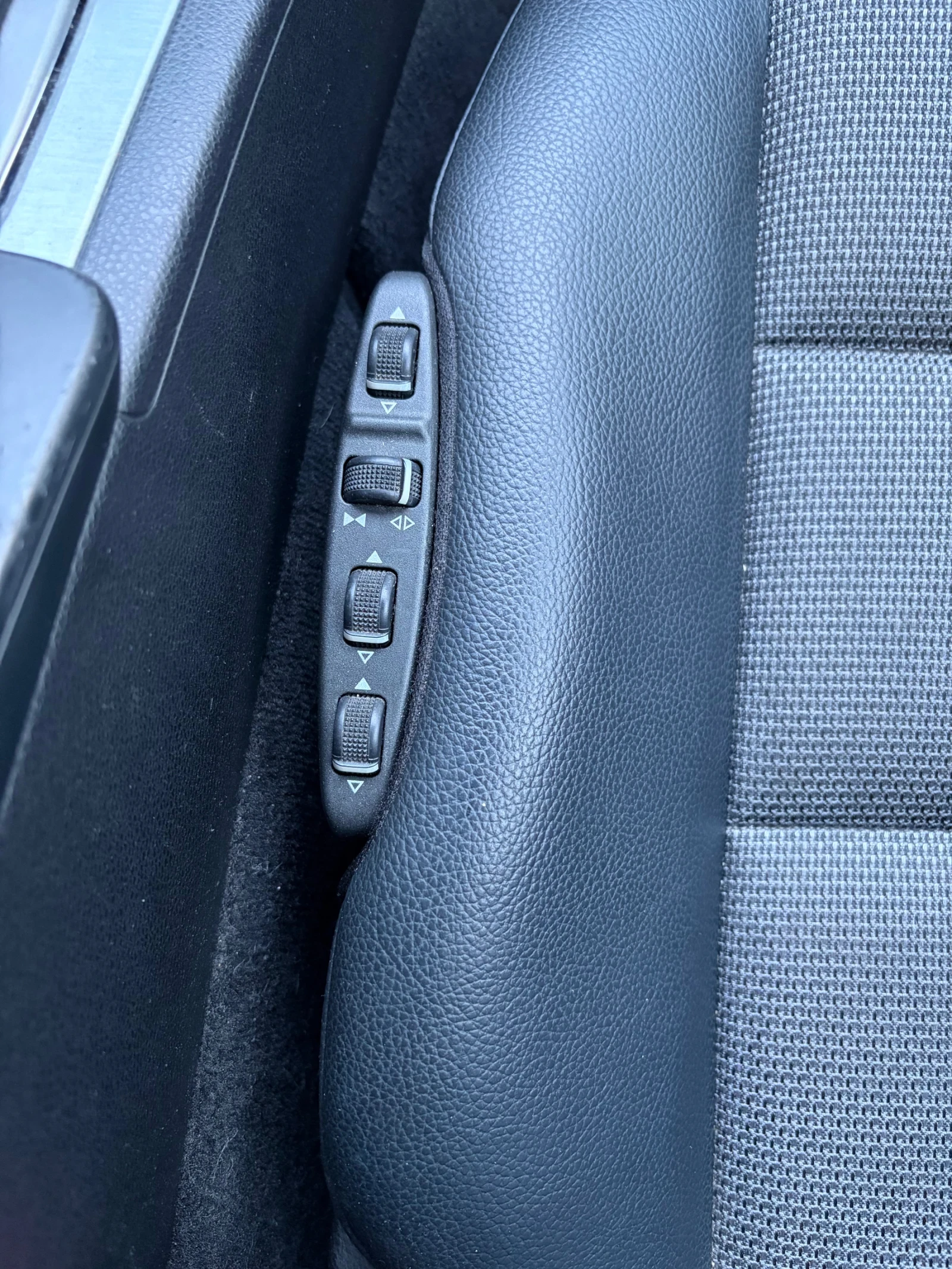Mercedes-Benz C 220, снимка 10 - Автомобили и джипове - 55630393