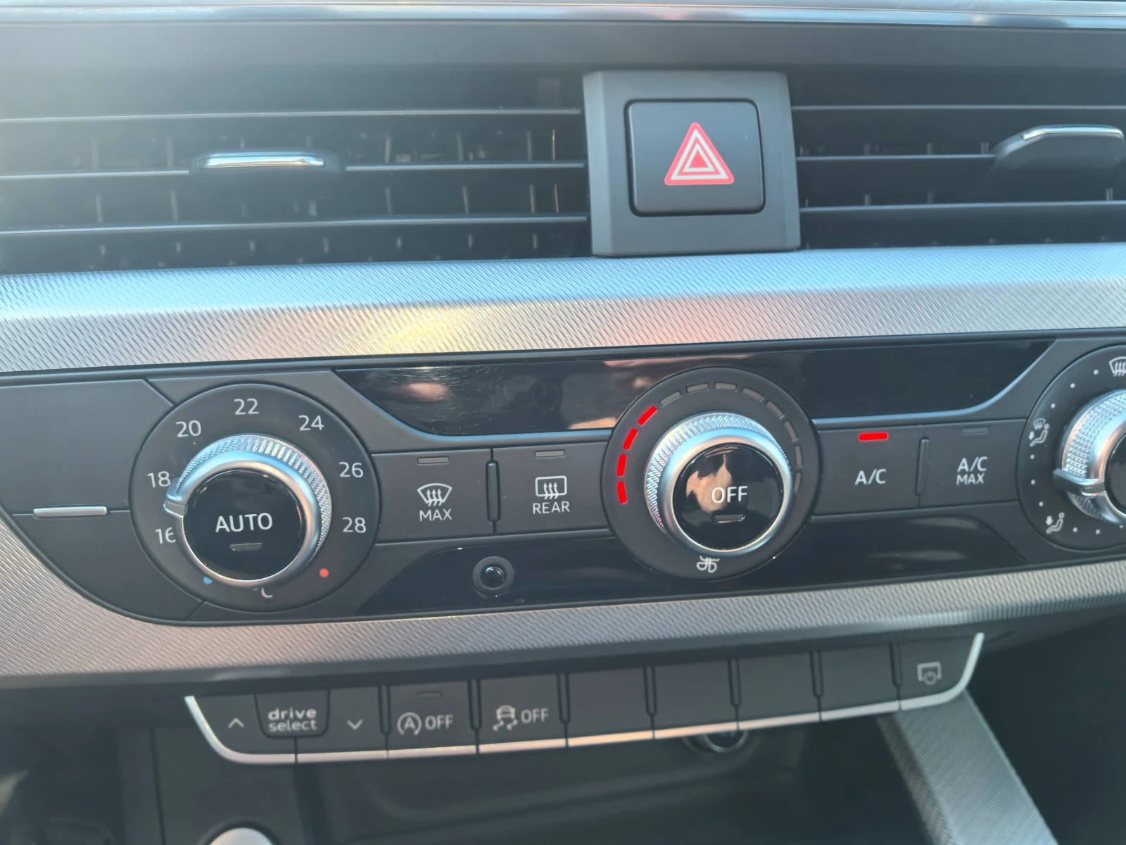 Audi A4 2.0tdi Avant quattro, снимка 11 - Автомобили и джипове - 55808558