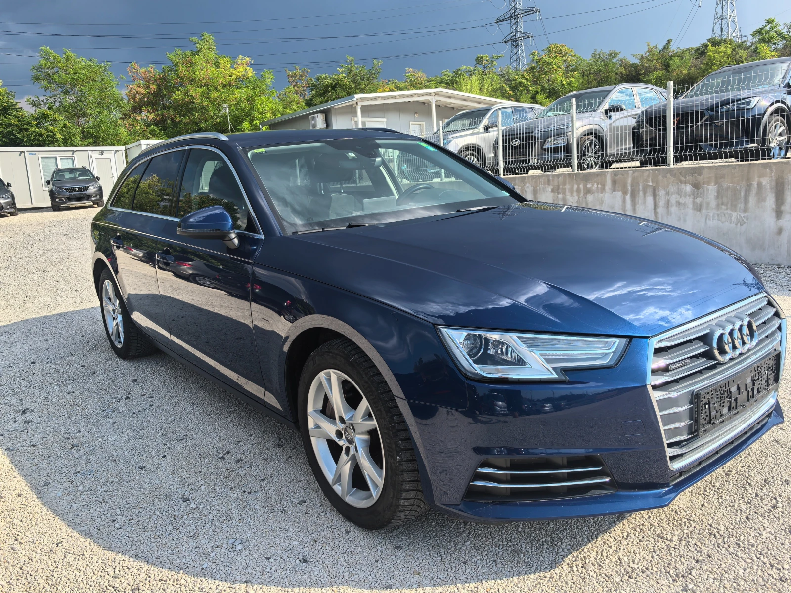 Audi A4 2.0tdi Avant quattro, снимка 4 - Автомобили и джипове - 55808558