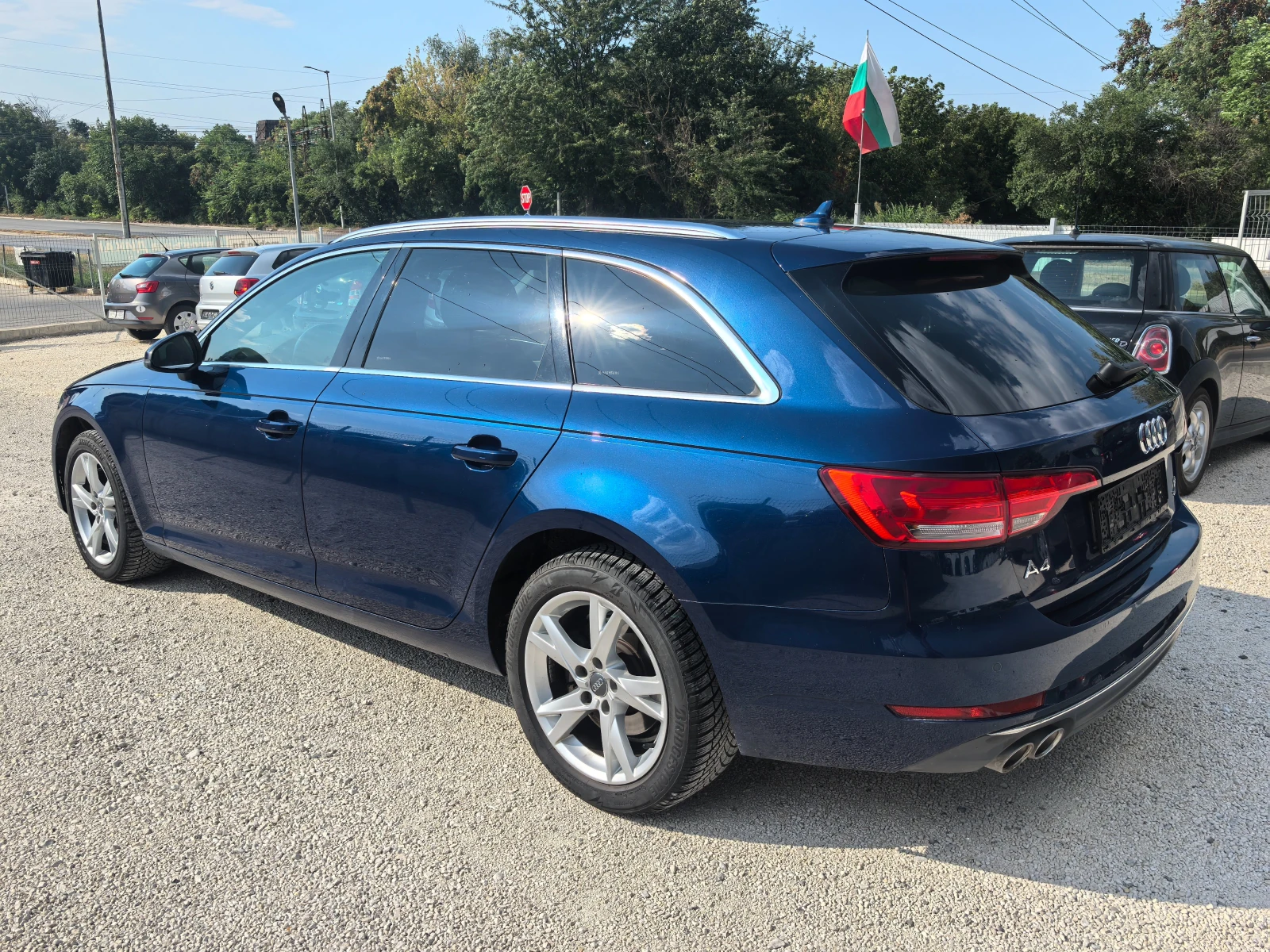 Audi A4 2.0tdi Avant quattro, снимка 8 - Автомобили и джипове - 55808558