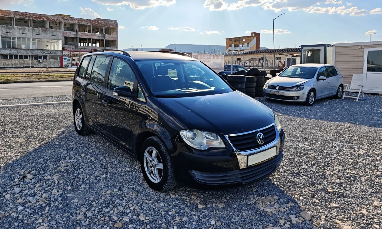 VW Touran, снимка 3 - Автомобили и джипове - 55954606