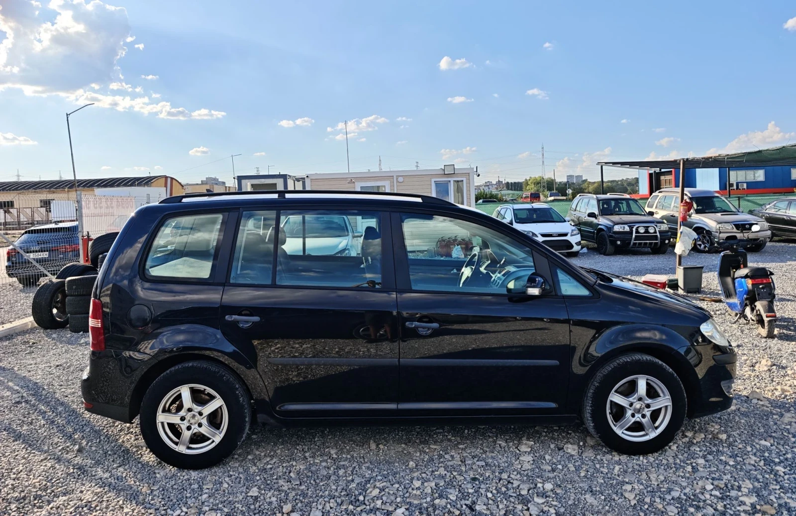 VW Touran, снимка 4 - Автомобили и джипове - 55954606