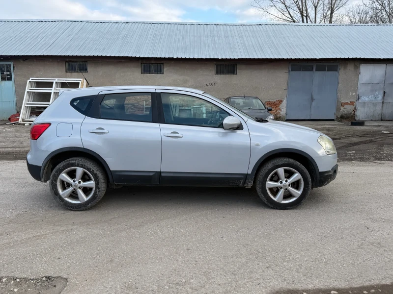 Nissan Qashqai 1, 6 , снимка 8 - Автомобили и джипове - 49333345